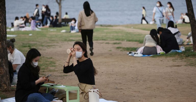S.Korea to lift outdoor mask mandate starting next week