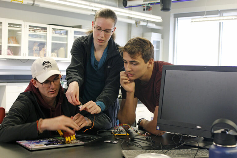 Innovation and Entrepreneurship: Students ‘nerd out’ as they build bionic hand