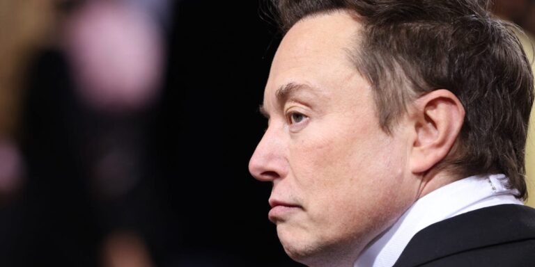 Elon Musk Says Patents Are for the ‘Weak,’ and Block Innovation