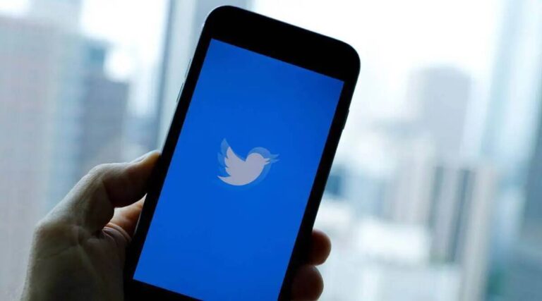 Twitter will let users edit a tweet up to five times