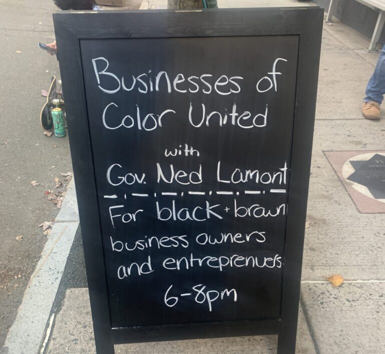 Lamont promotes local entrepreneurs of color on campaign trail