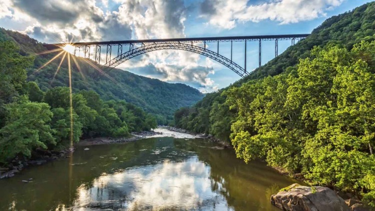 Mister Bee Potato Chips punts the beauty of the West Virginia’s New River Gorge