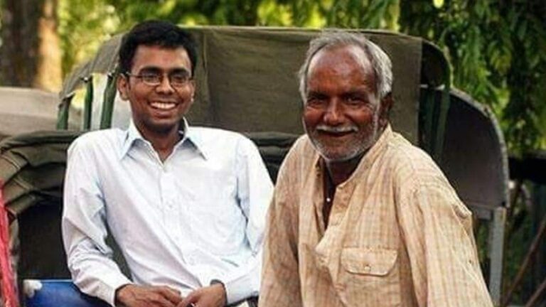 Auto Driver’s son Became IAS, Used to Teach Tuition to Earn Money