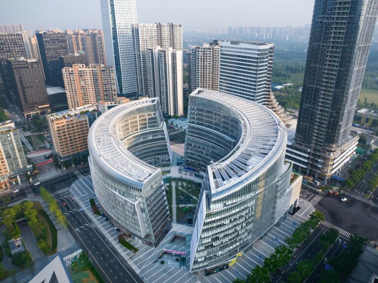 Chengdu Co-Innovation and Cooperation Center / Laguarda.Low Architects