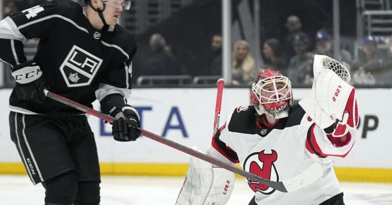 Devils continue historic road success with 5-2 win at Kings