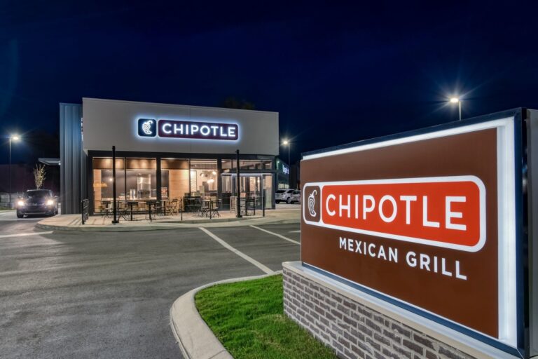 Chipotle adds location-based technology to its mobile app