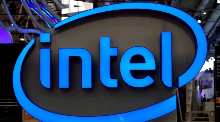 Intel ‘stumbled,’ CEO says, bleaker than expected outlook for PC market